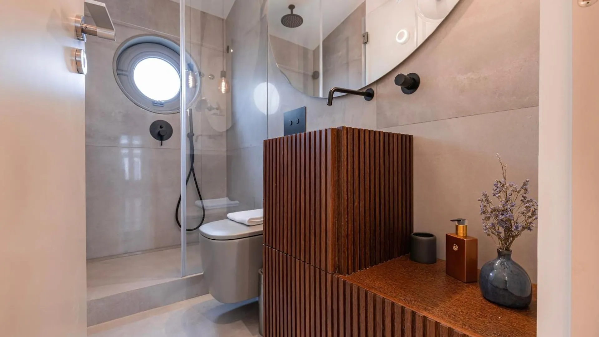 Condessa IV By Innkeeper Lisbon